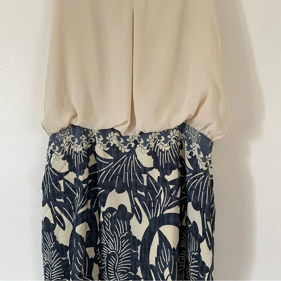 Greylin silk mini dress with adjustable straps. Delicate. Cream and Navy Size S - Picture 5 of 14